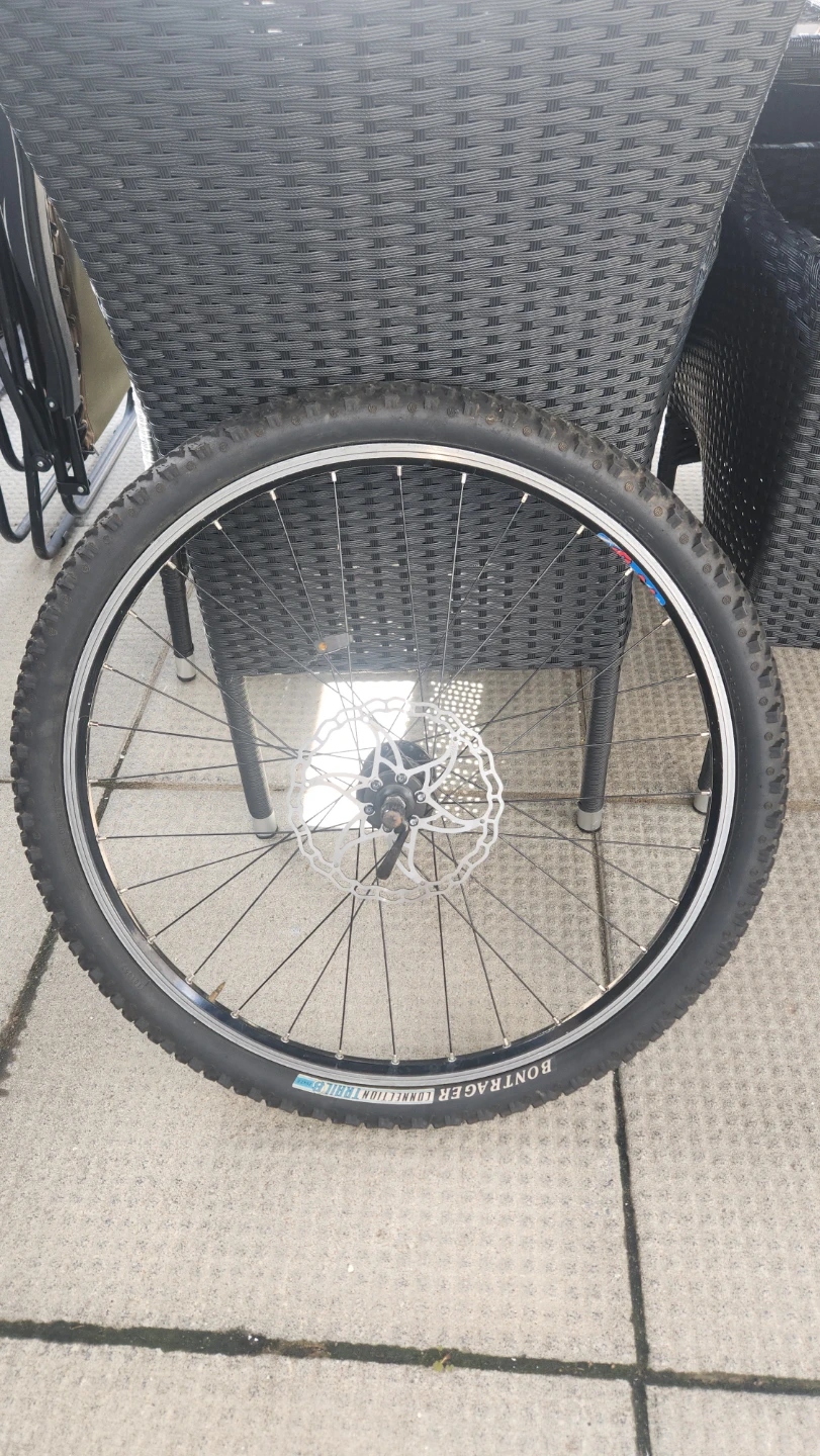 Vuelta front bicycle rim full setup