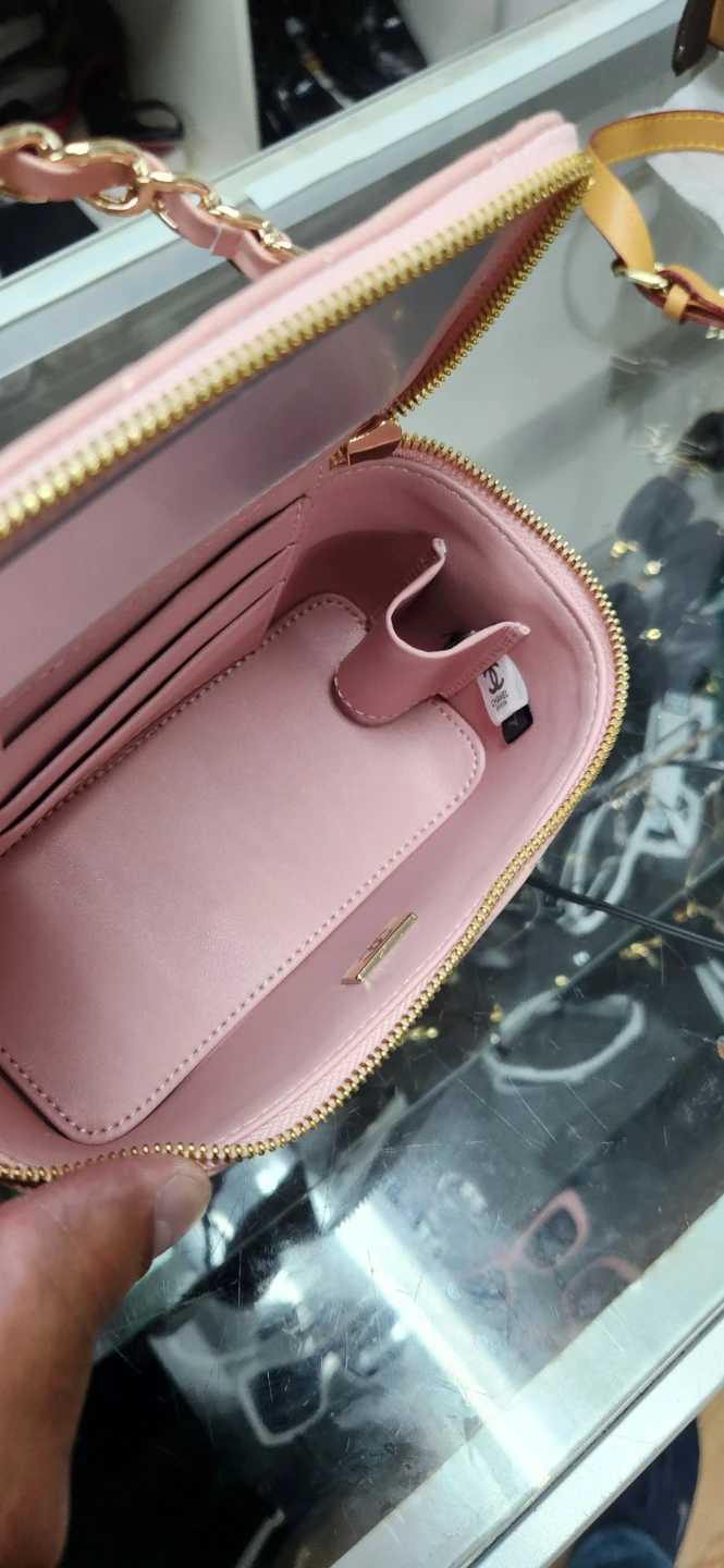 Chanel Vanity Case Bag Pink Quilted Lambskin Leather - photo 3