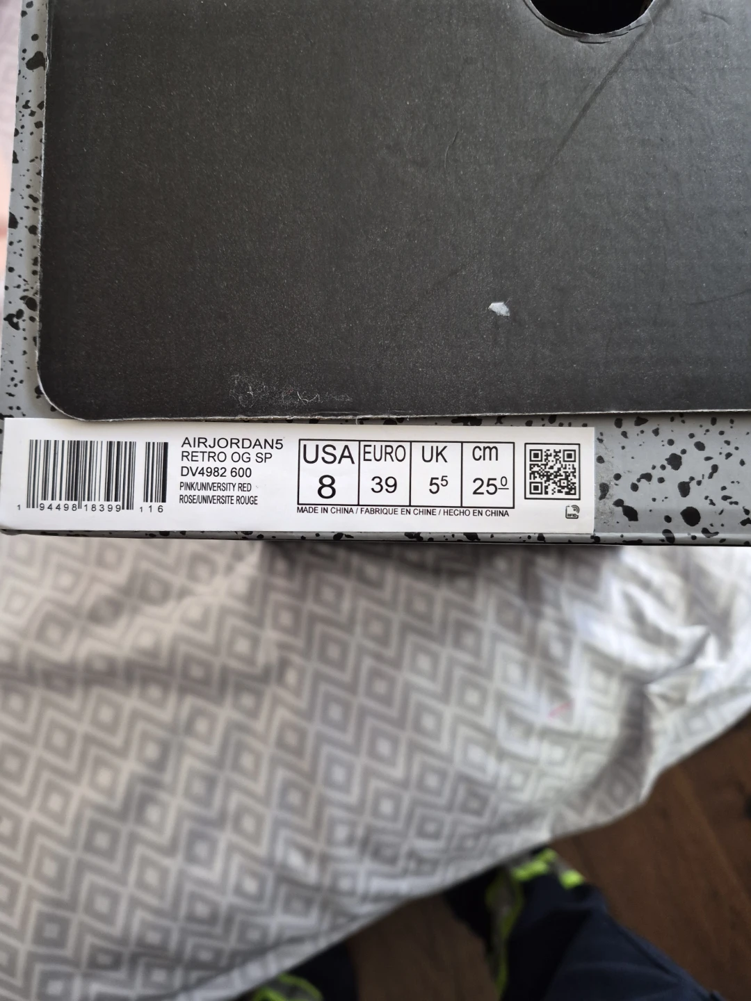 Air Jordan 5 Retro SP Pink University Red Sneakers - photo 2