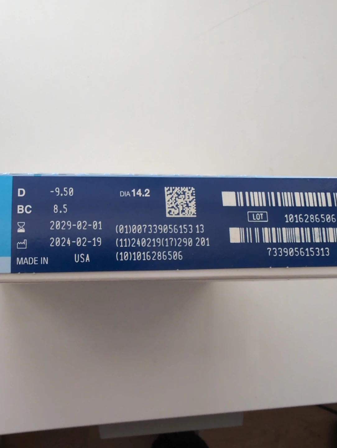 1-DAY ACUVUE MOIST Brand Contact Lenses -9.50 - photo 2