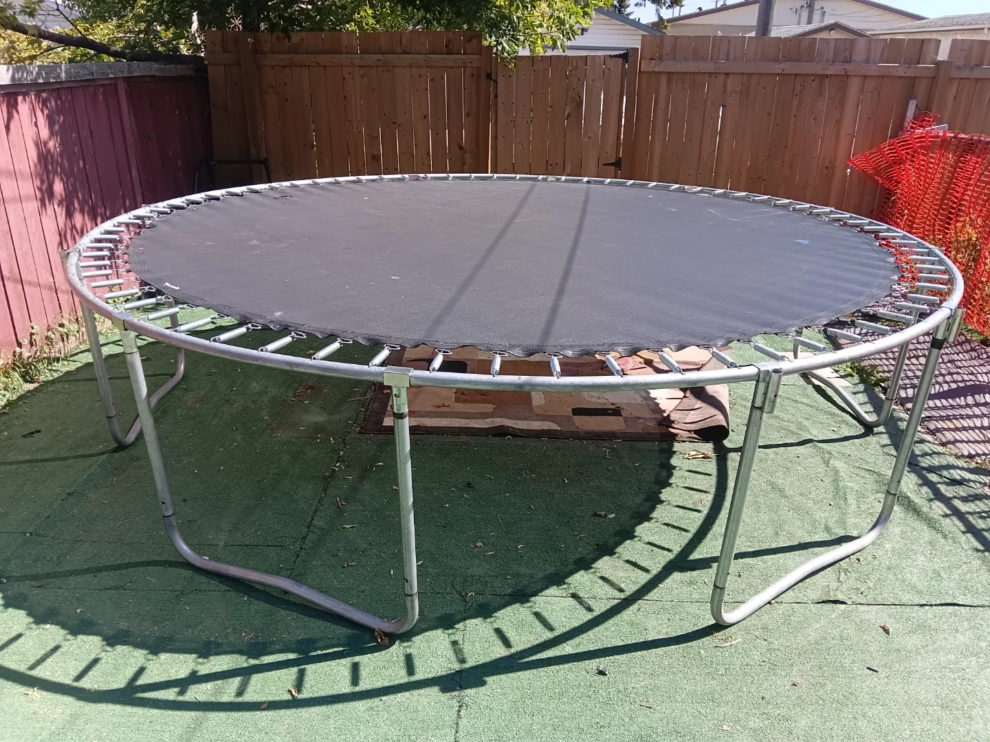 Round Trampoline
