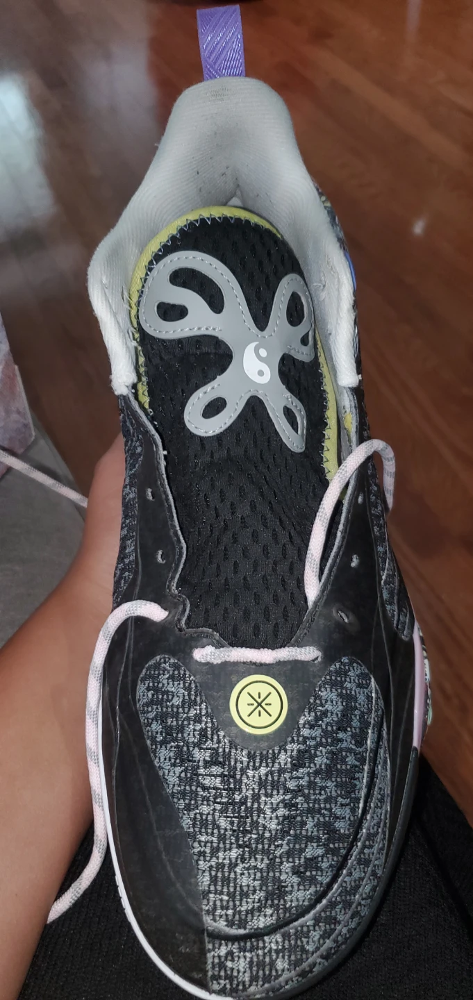 Size 11 Li-Ning Basketball Shoes - photo 2