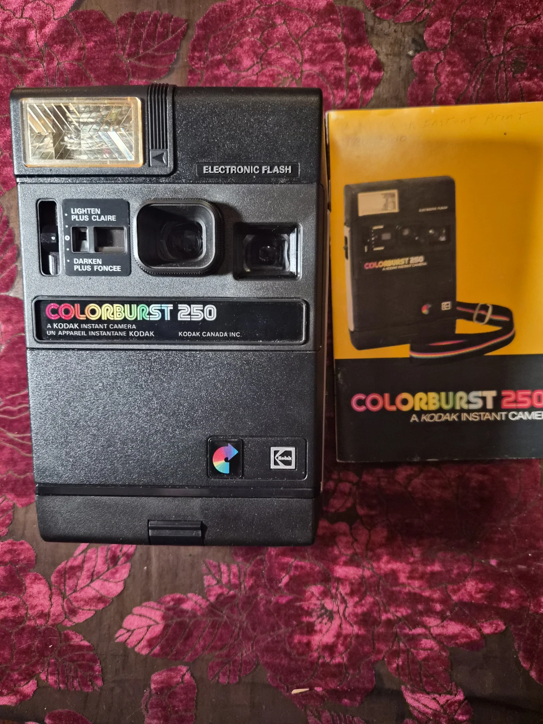 Kodak Colorburst 250 Instant Camera with Flash - photo 2