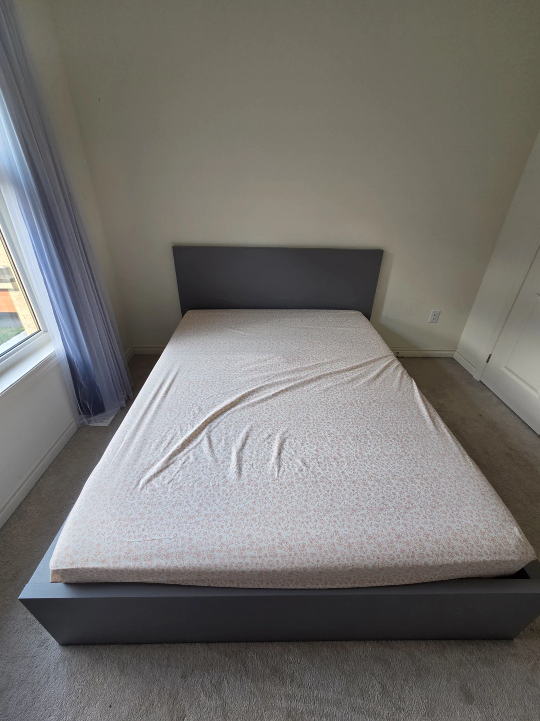 Queen - Grey Platform Bed Frame with Storage - photo 2