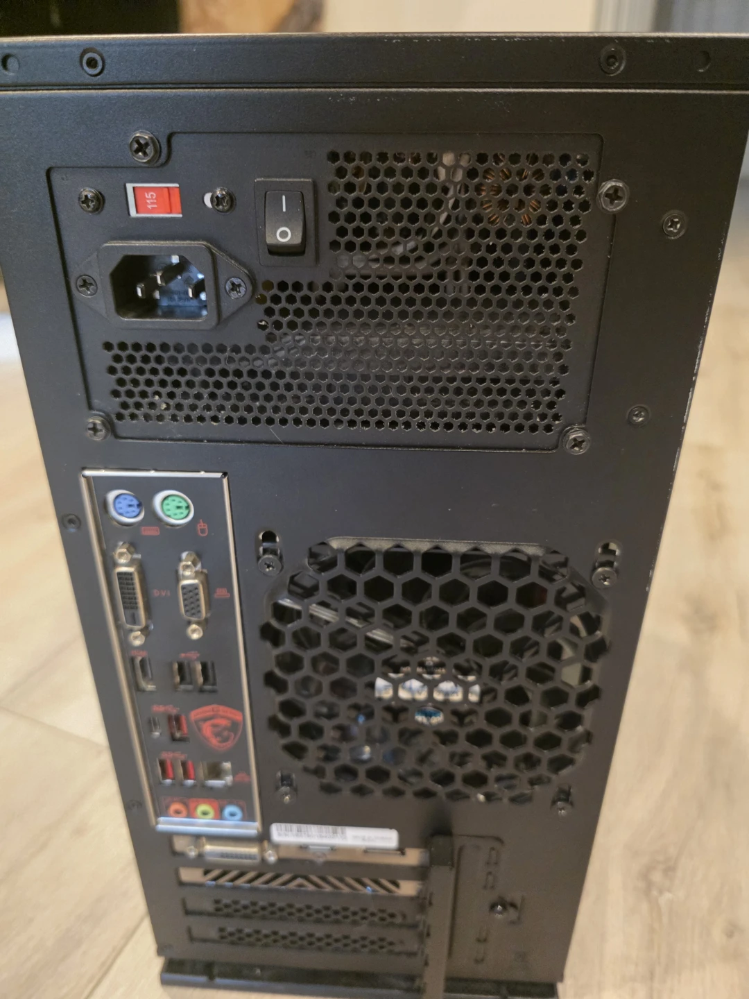 In Win/MSI Intel i5-7600 Desktop PC - photo 3