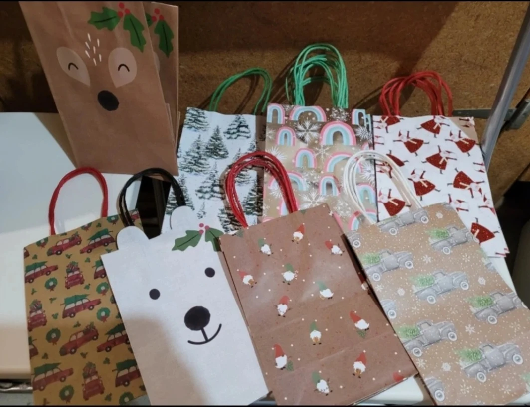 Set of Christmas Gift Bags (about 15 pieces)