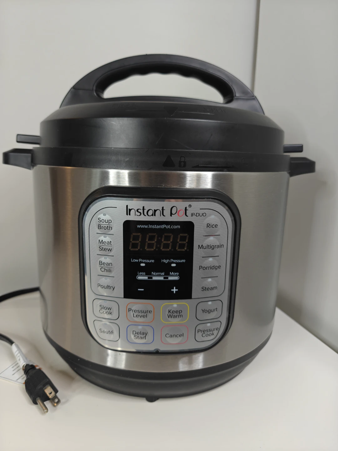 Instant Pot Duo 8 Quart Electric Pressure Cooker