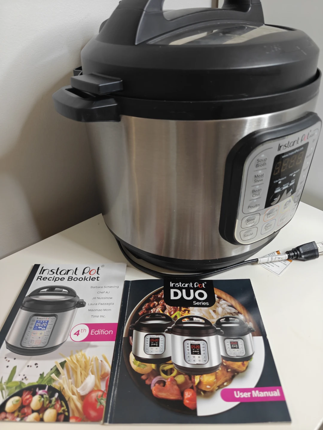 Instant Pot Duo 8 Quart Electric Pressure Cooker - photo 4