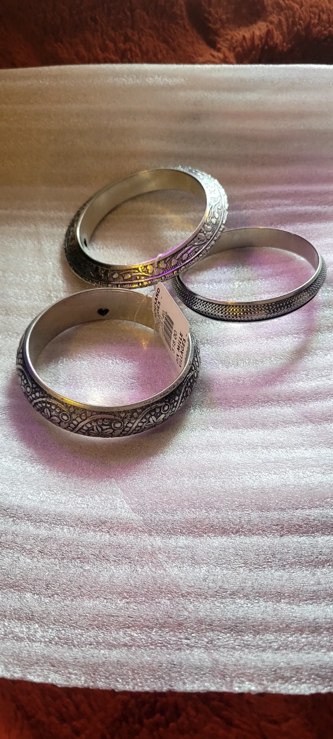 BNT Set of 3 Silver Tone Bangles with Intricate Design - photo 4