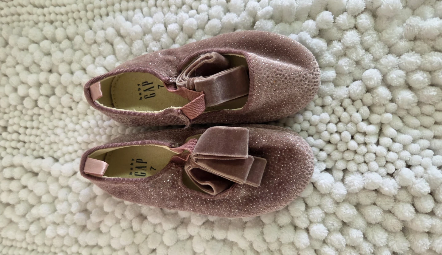 Baby GAP Sparkly Pink Ballet Flats - photo 3
