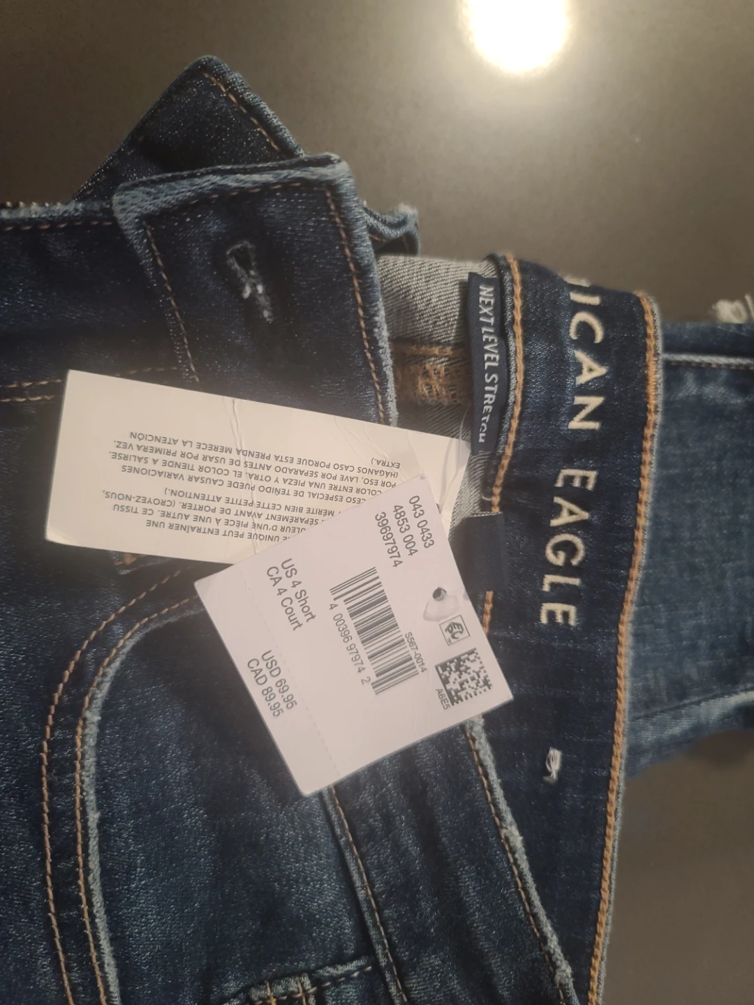American Eagle Ripped Jeans - Size 4 Short - photo 3