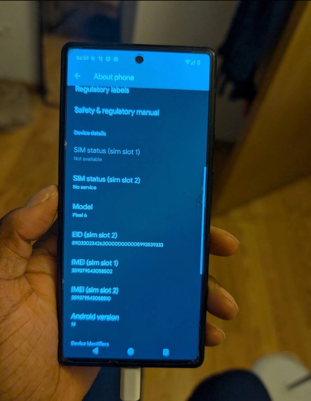 Google Pixel 6 UNLOCKED - photo 3