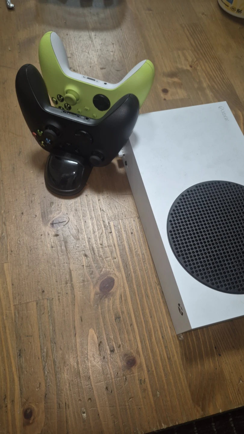 Xbox Series S Console 1tb with Two Controllers and Charging Dock