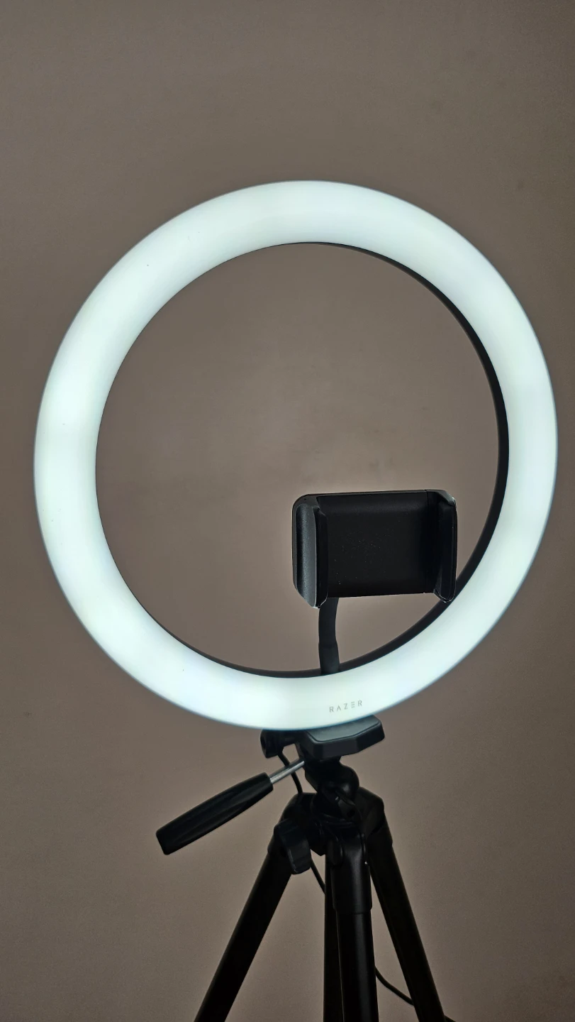 Razer Ring Light with Tripod - photo 5