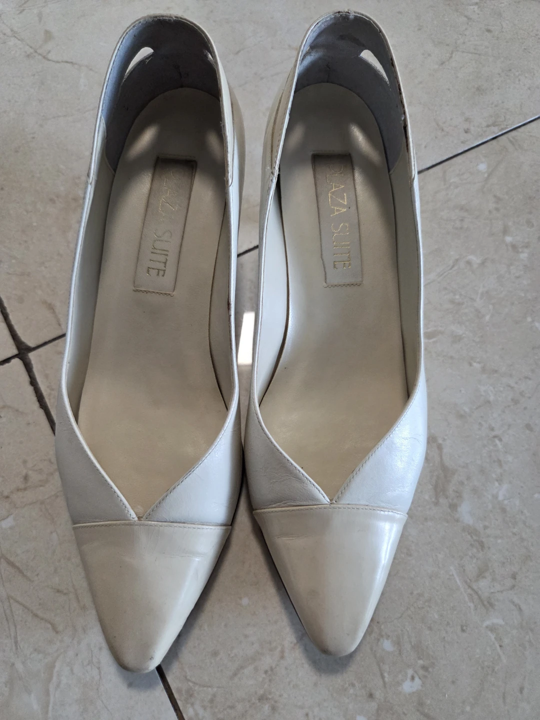 Two toned white heels