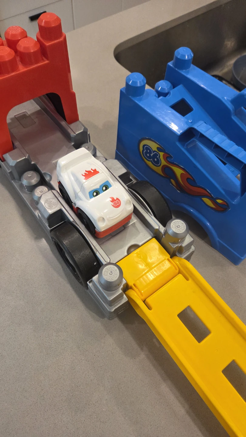 Mega Bloks - 90pcs & Racing Truck - photo 5