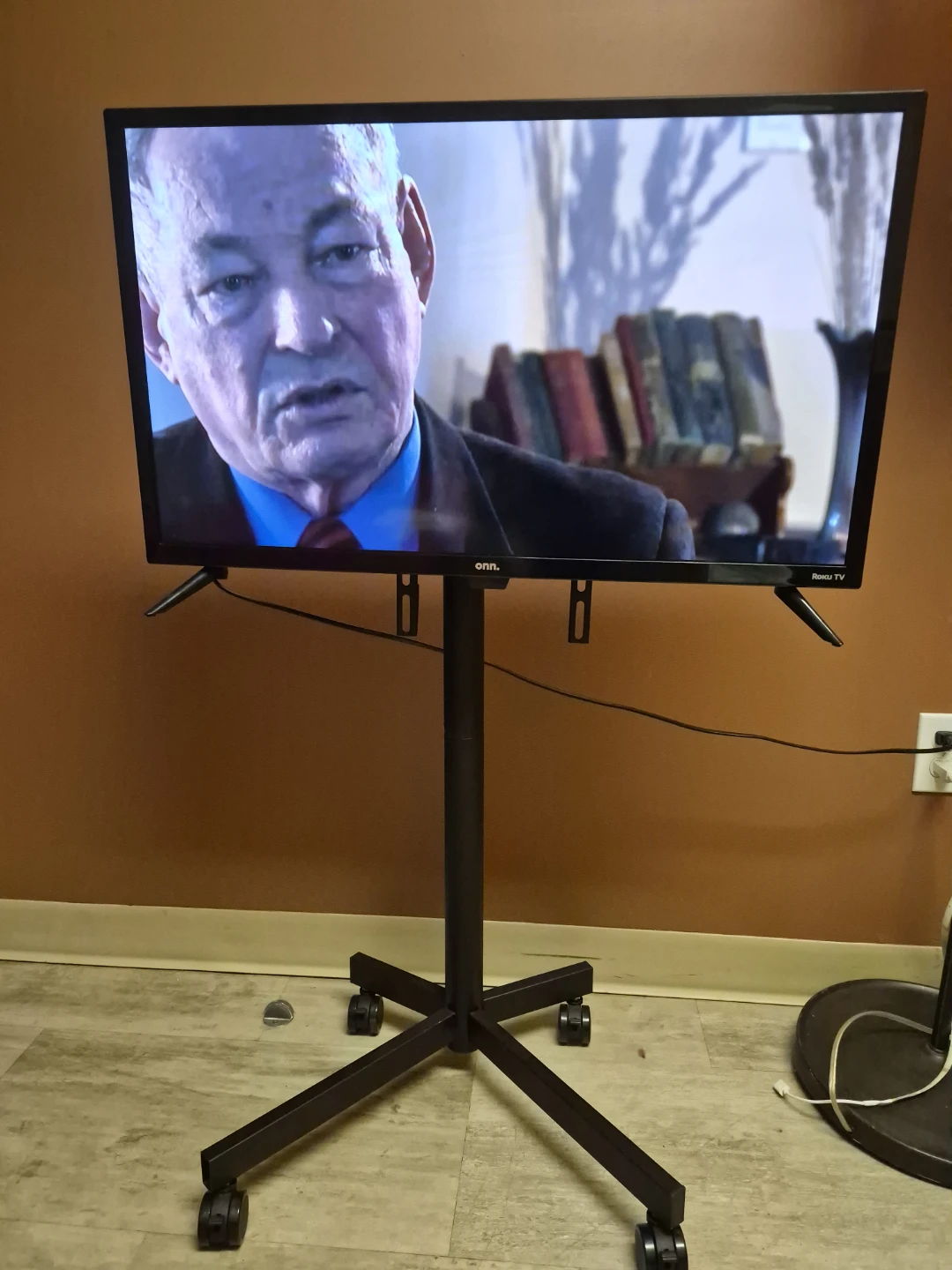 32 inch onn roku tv