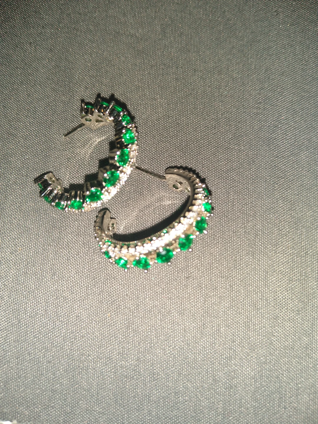 Emerald and diamond crystal hoop earrings - photo 2