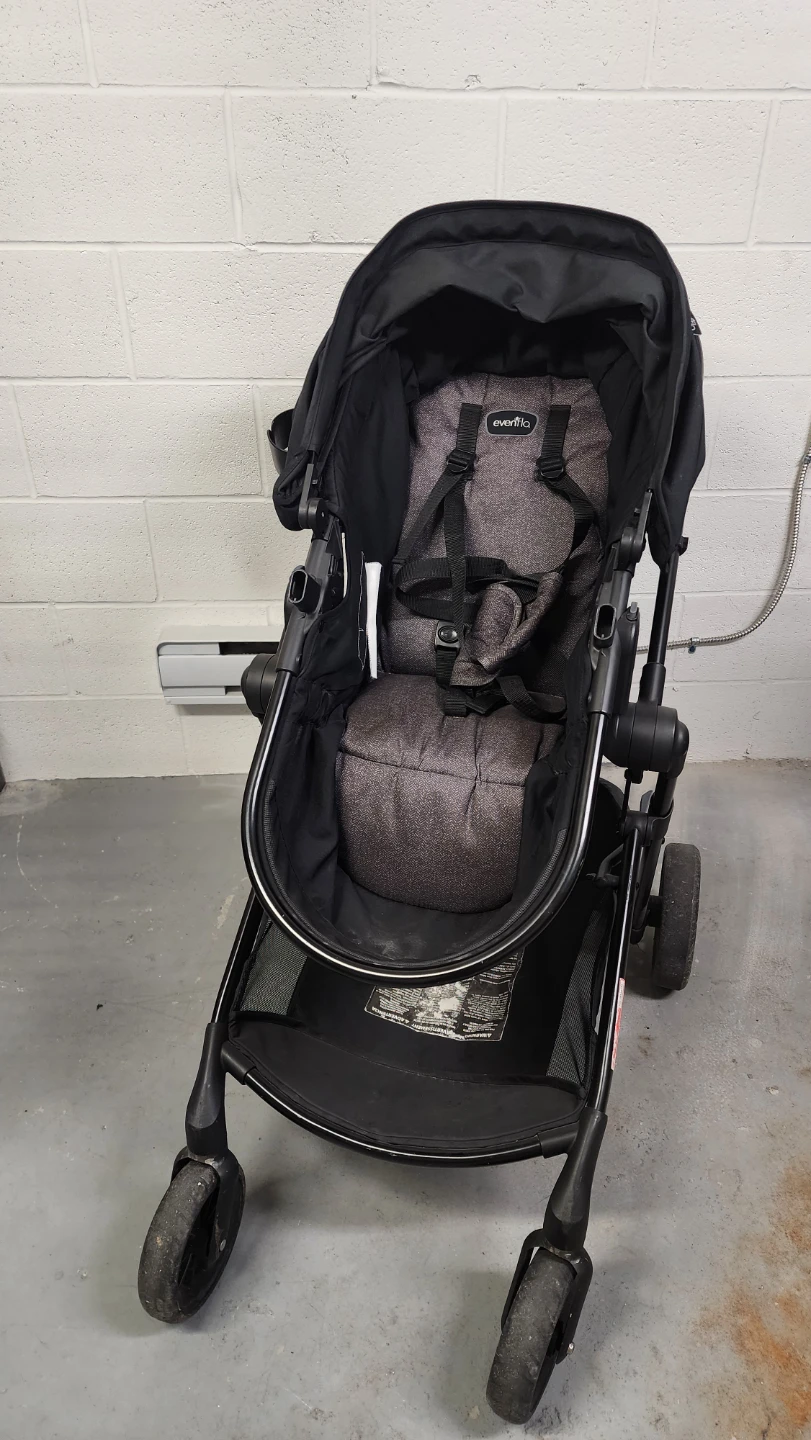 Evenflo Pivot Stroller - photo 3