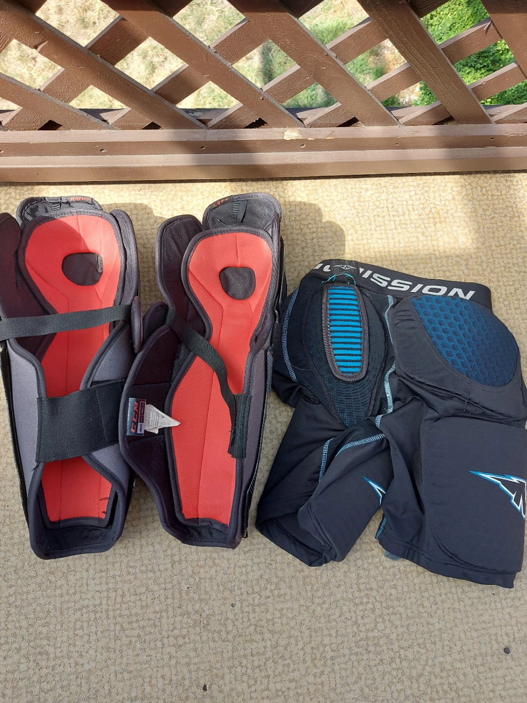 Bauer CCM and Mission hockey equipment set with bag - photo 3