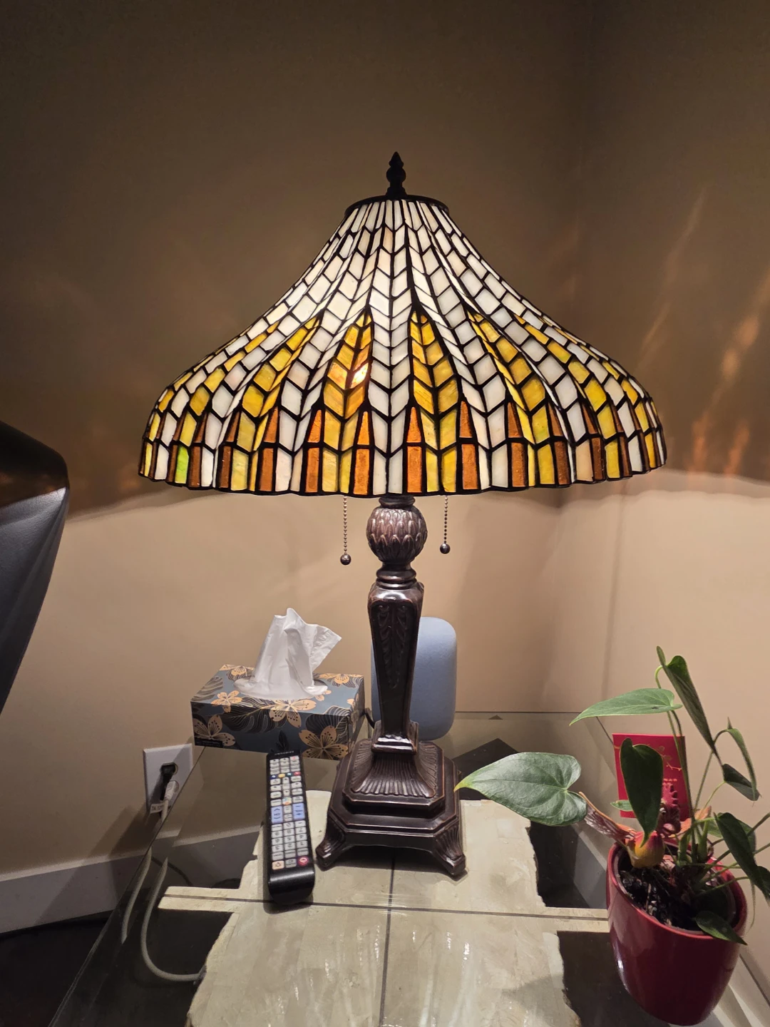 Tiffany Style Stained Glass Table Lamp
