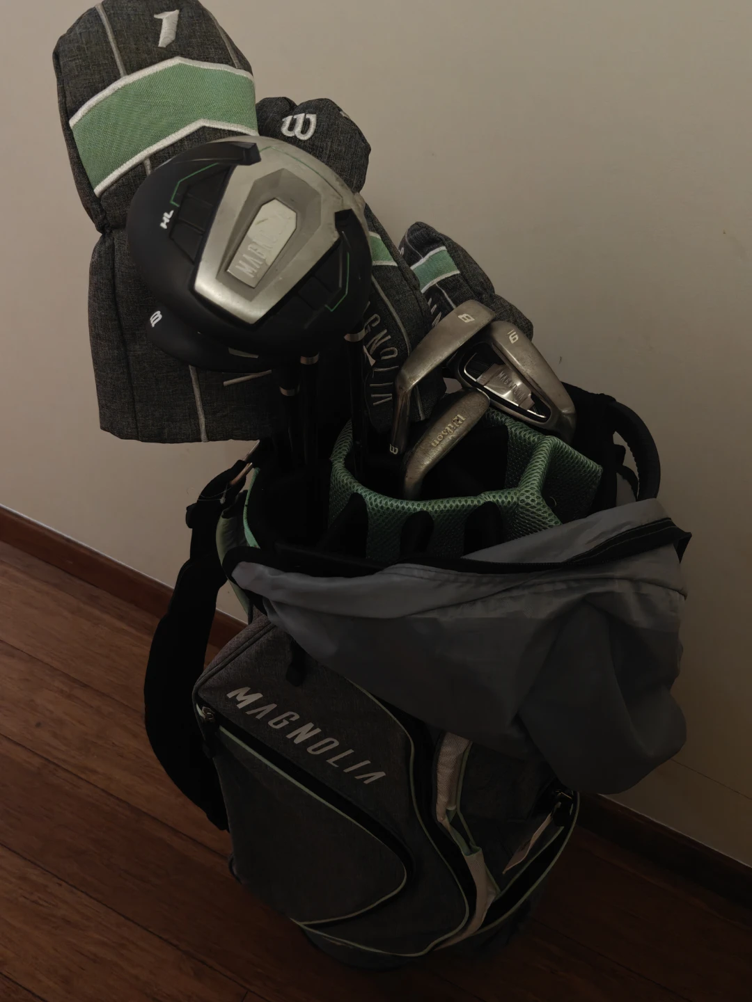 Magnolia Golf Bag with Clubs Wilson - photo 3