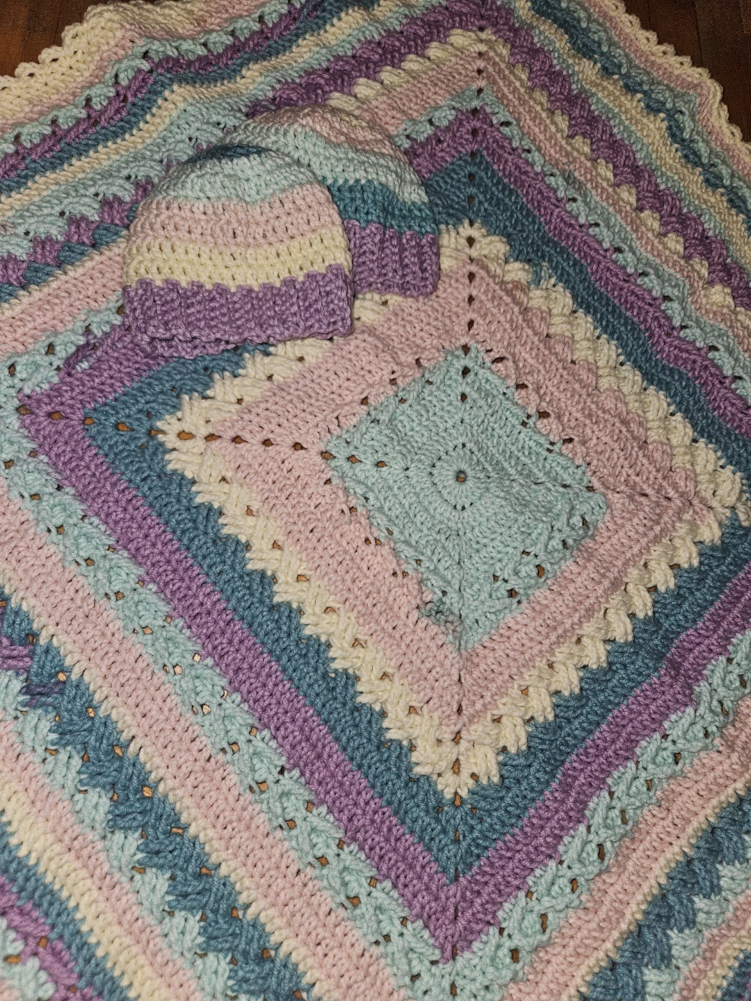 Handmade Baby Blanket & Hat Set - photo 2