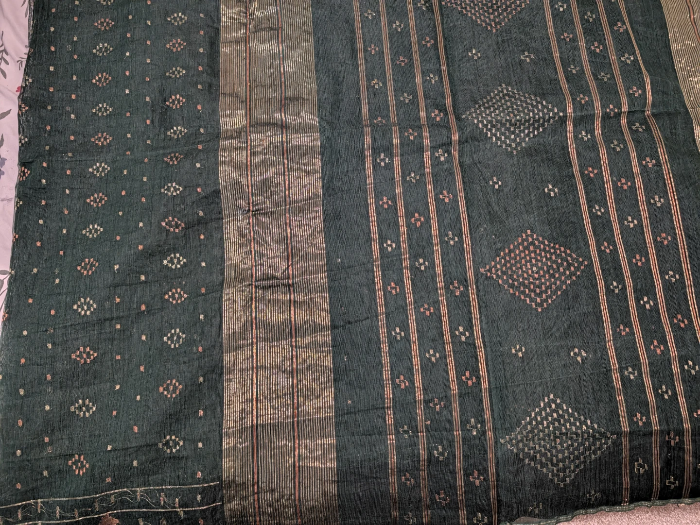 Green Jamdani Saree with Golden works - photo 4