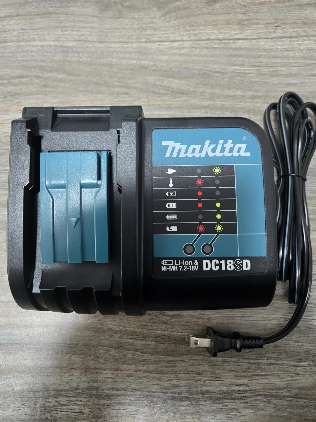 Makita DC18SD Battery Charger