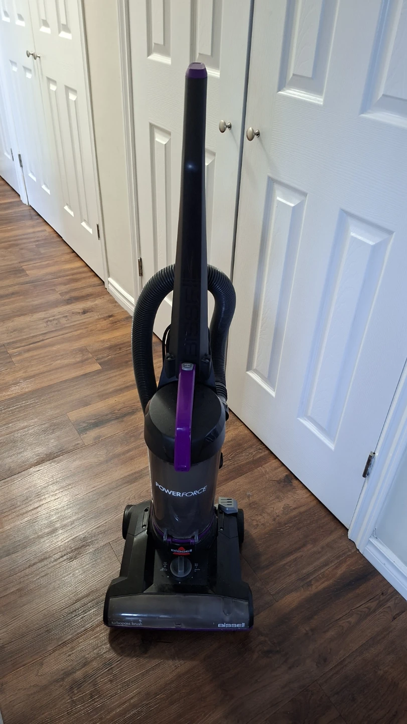Bissell PowerForce Vacuum Cleaner - photo 2