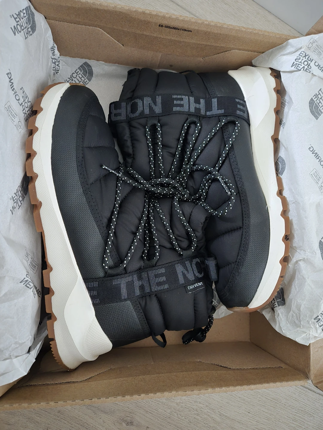 The North Face Women's Black Winter Boots - photo 2