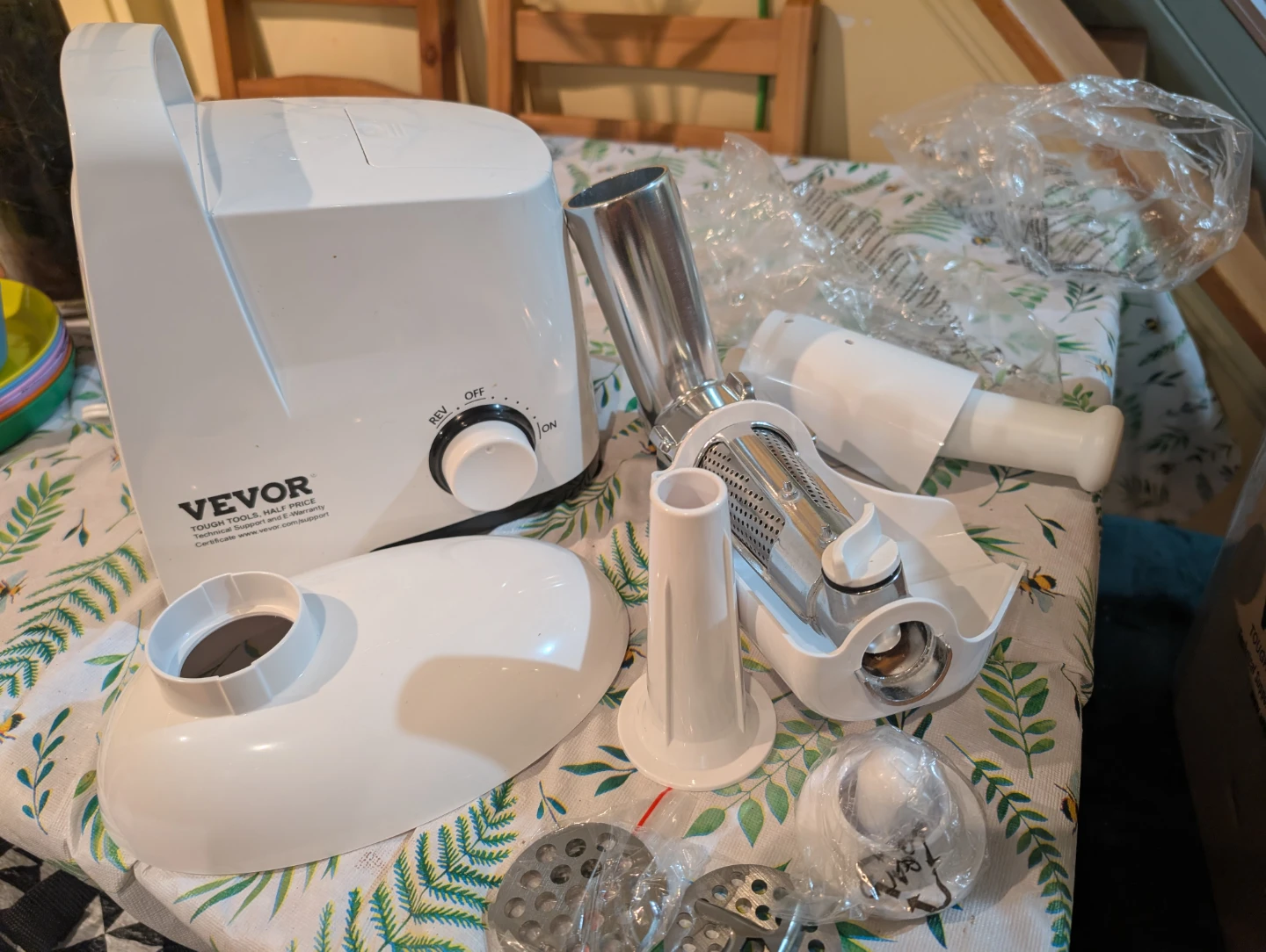 Vevor electric tomato strainer,  sauce maker - photo 3
