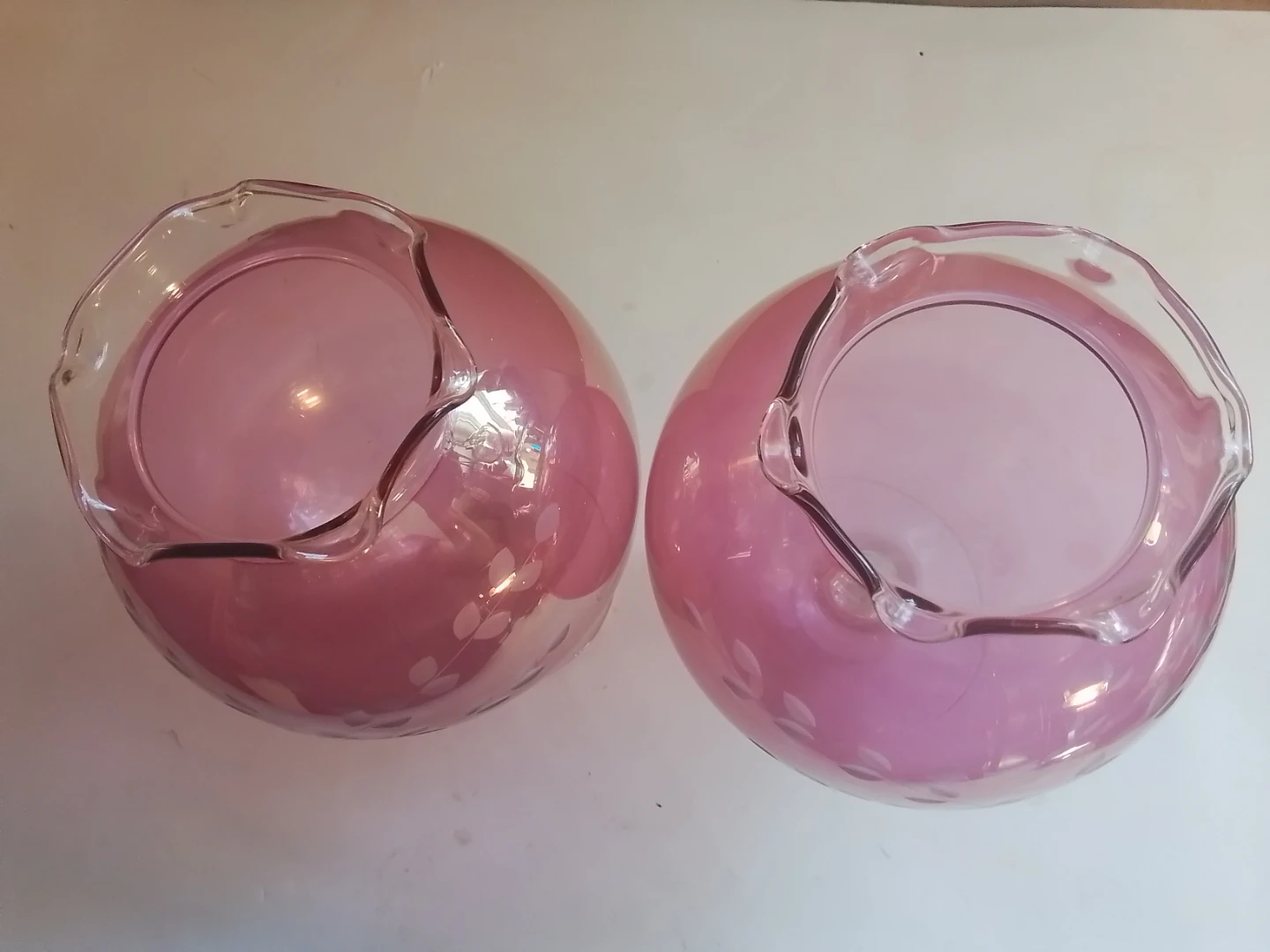 Pair of Pink Iridescent Glass Vases with Etched Flowers - photo 3