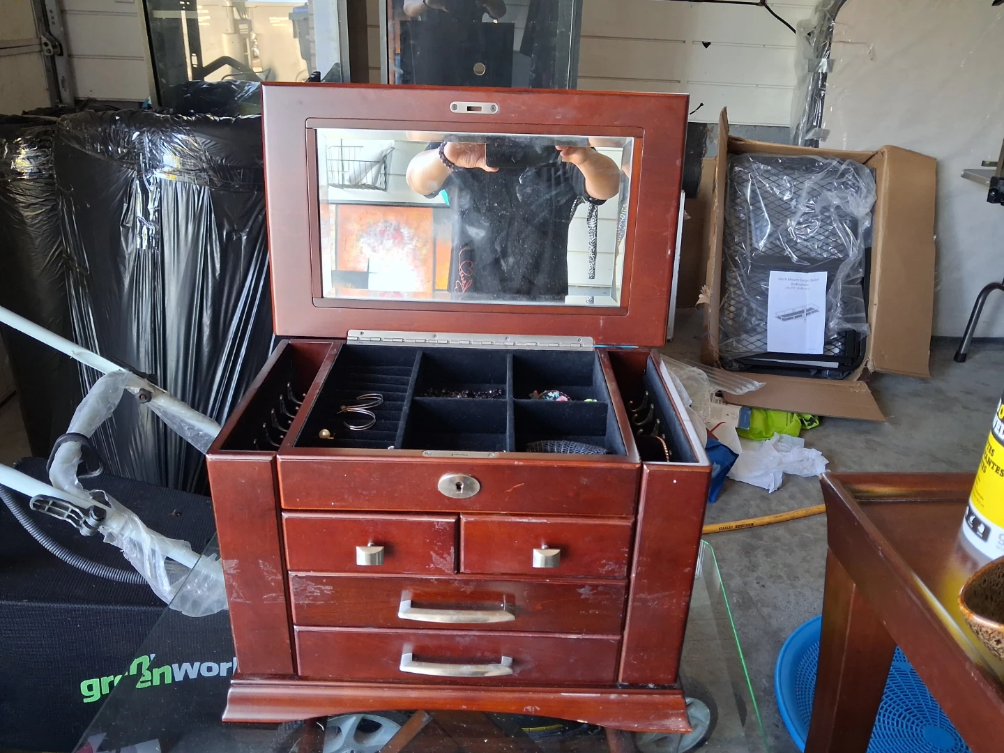 Wooden Jewelry Box with Lock - photo 2