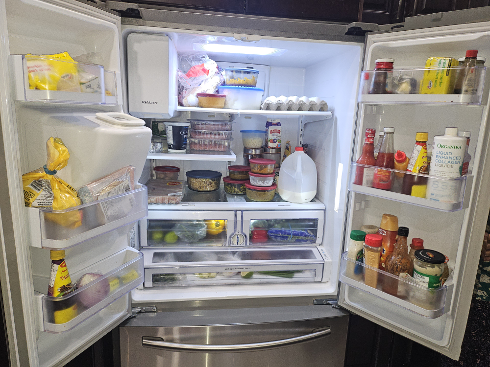 Samsung French Door Refrigerator with Ice and Water Dispenser - photo 4