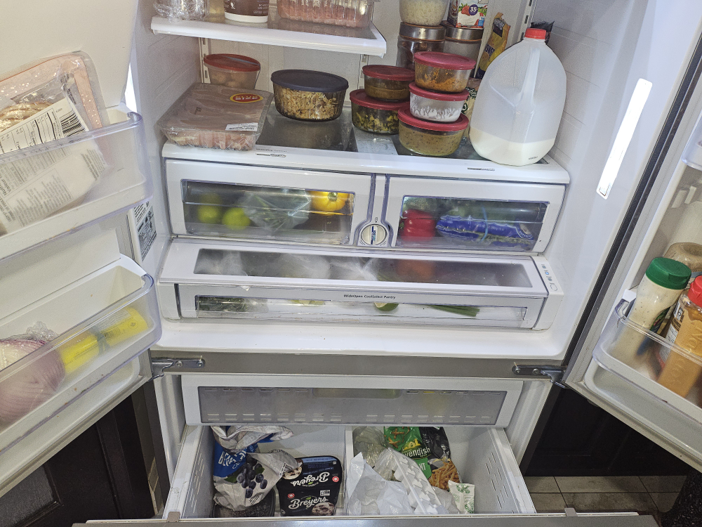Samsung French Door Refrigerator with Ice and Water Dispenser - photo 5