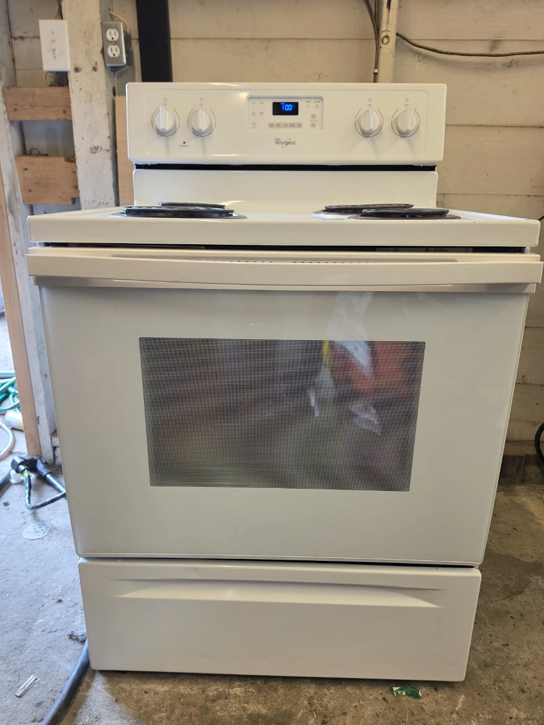 Delivery Available - Whirlpool 30" Electric Range (6 Years Old) - photo 2