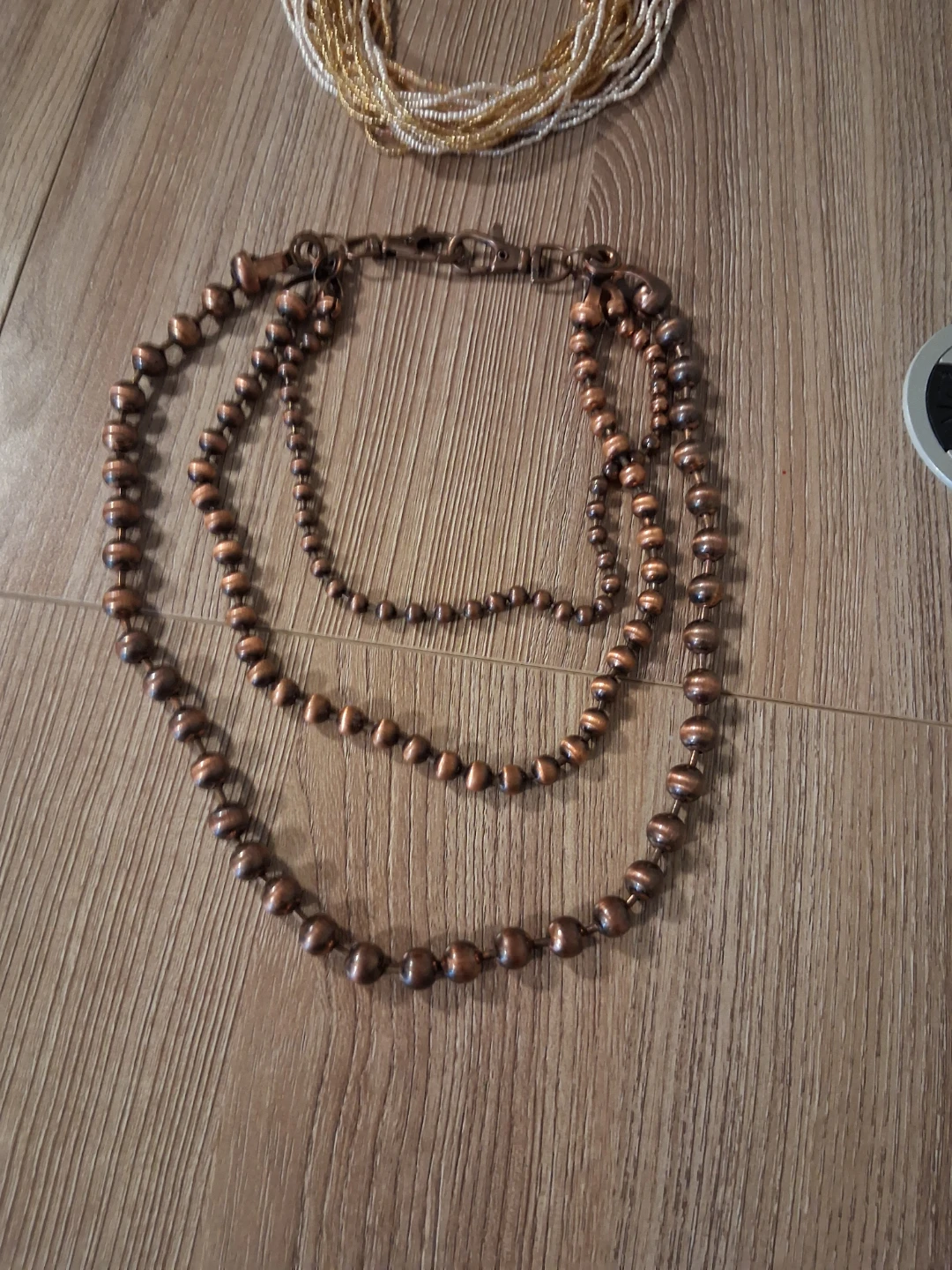 4 necklaces and a bracelet - photo 2