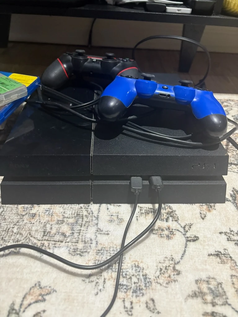 PlayStation 4 Console with Two Controllers and Games - photo 2
