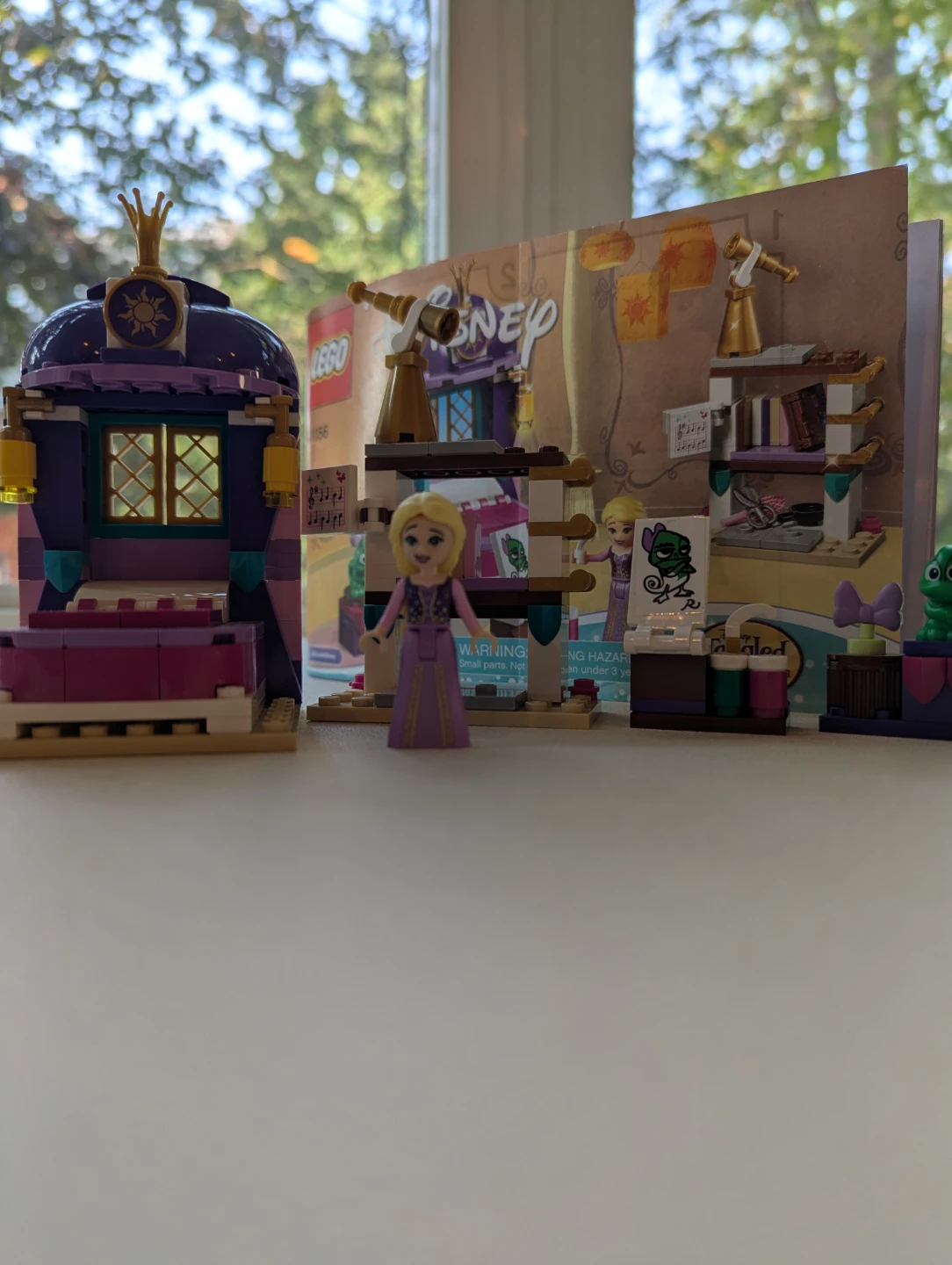 LEGO Disney Princess Rapunzel's Tower 43187 - photo 2
