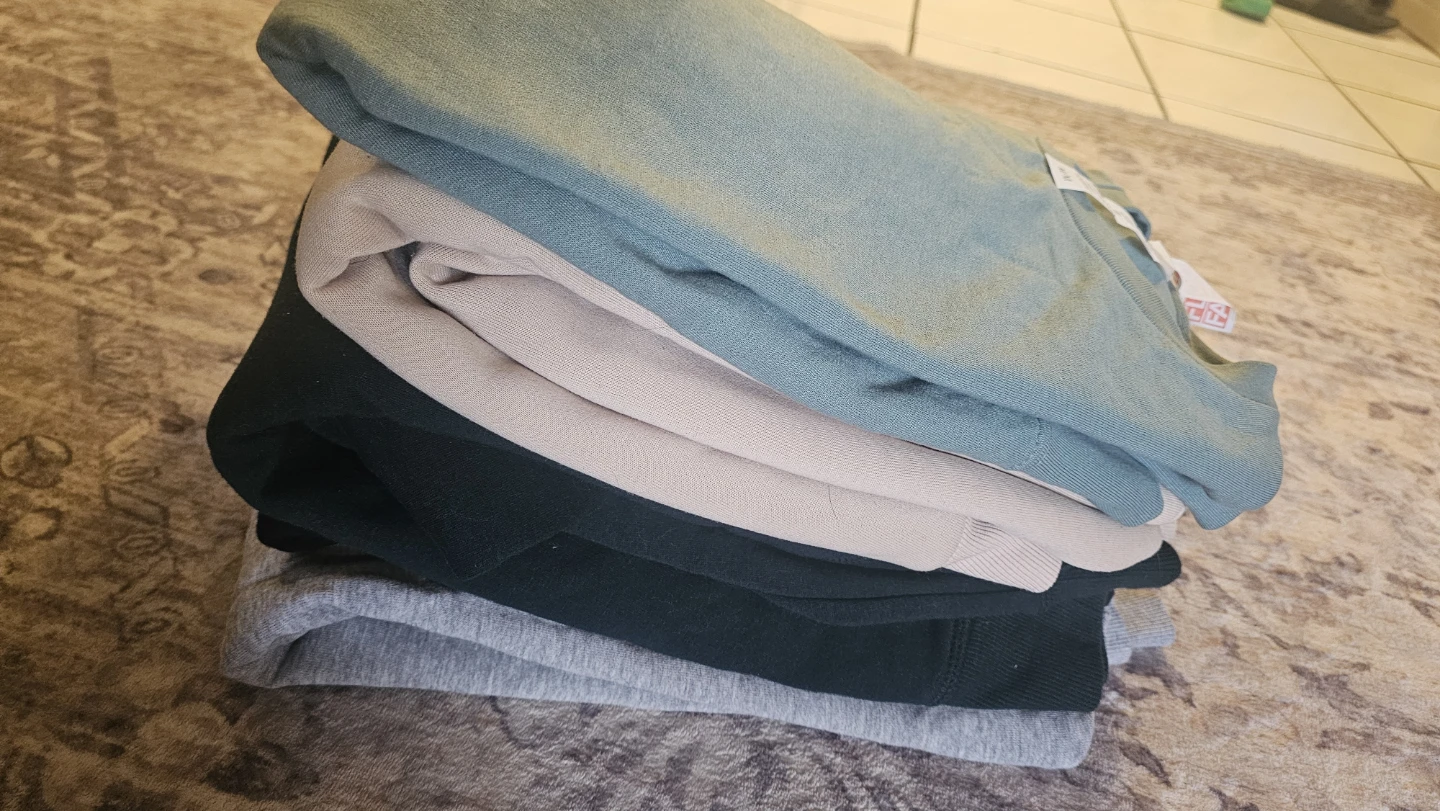 H&M Lot of 5 Crewneck Sweatshirts 4 size L and 1 M - photo 5
