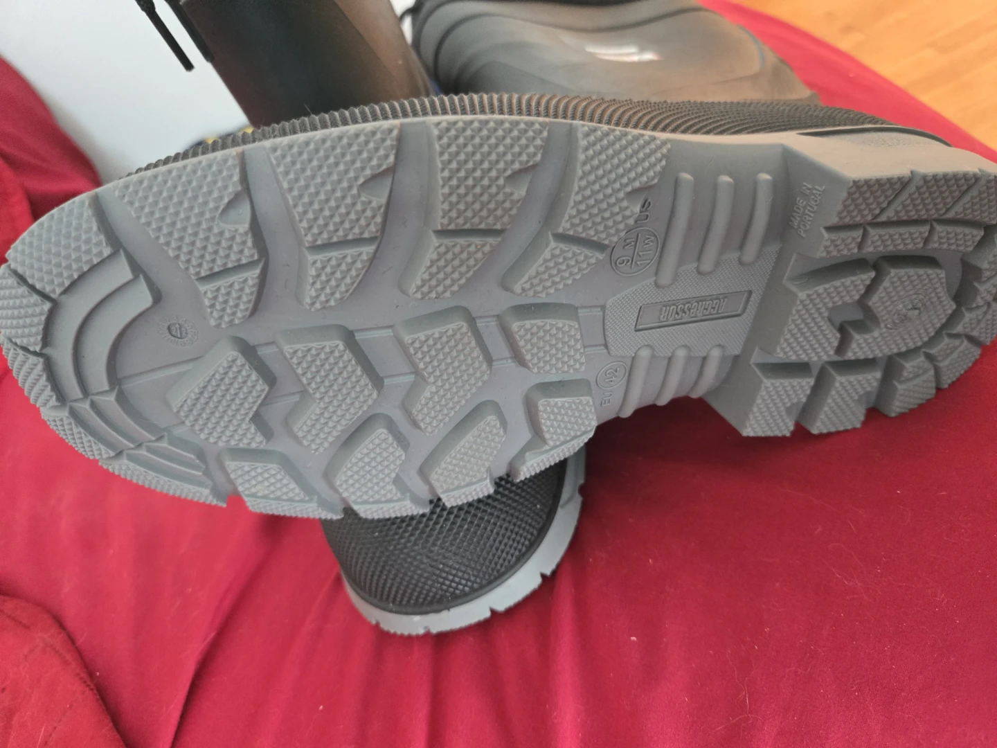 Men's Brand new rubber safety boots with liners - photo 3