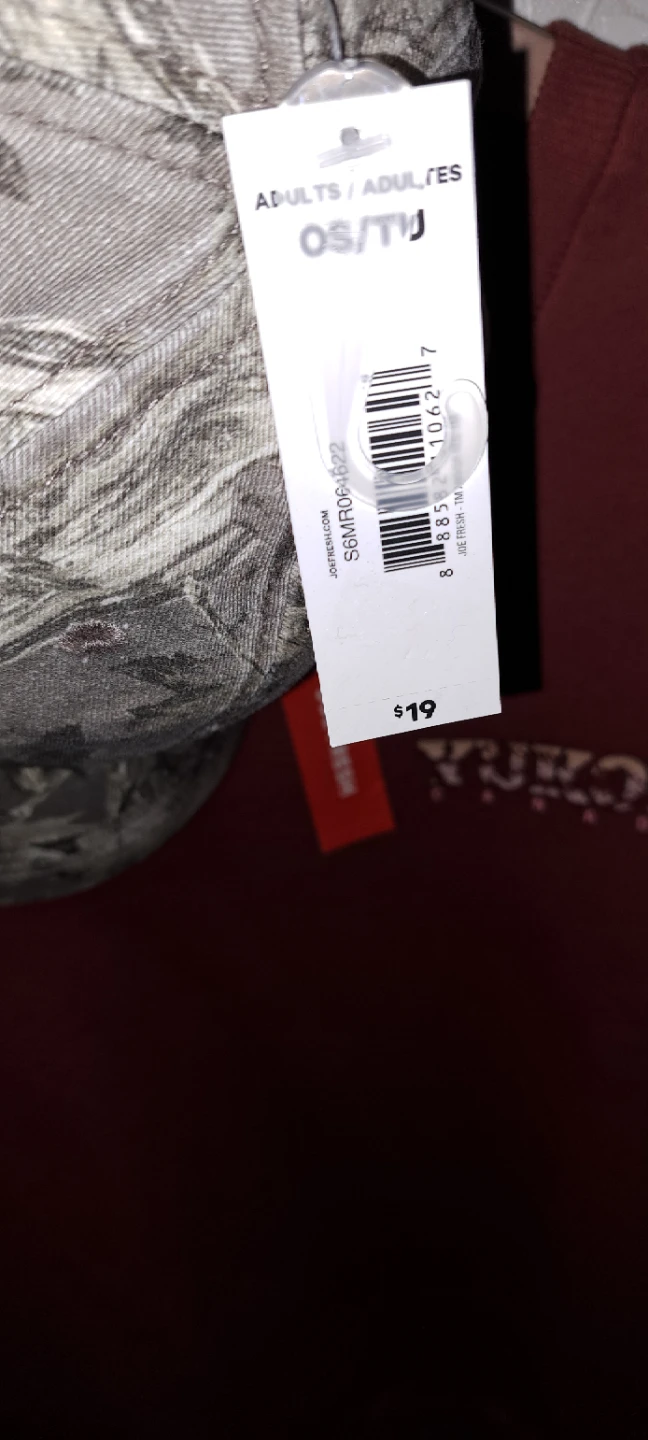 Joe Fresh "Yukon Canada" Crewneck Sweatshirt & Camo Cap - photo 4