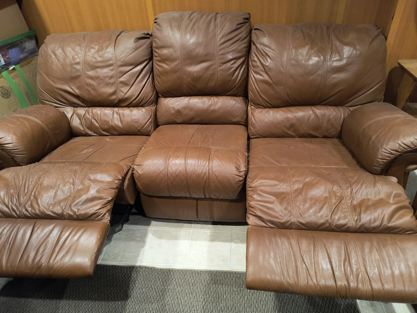 Reclining couch and loveseat