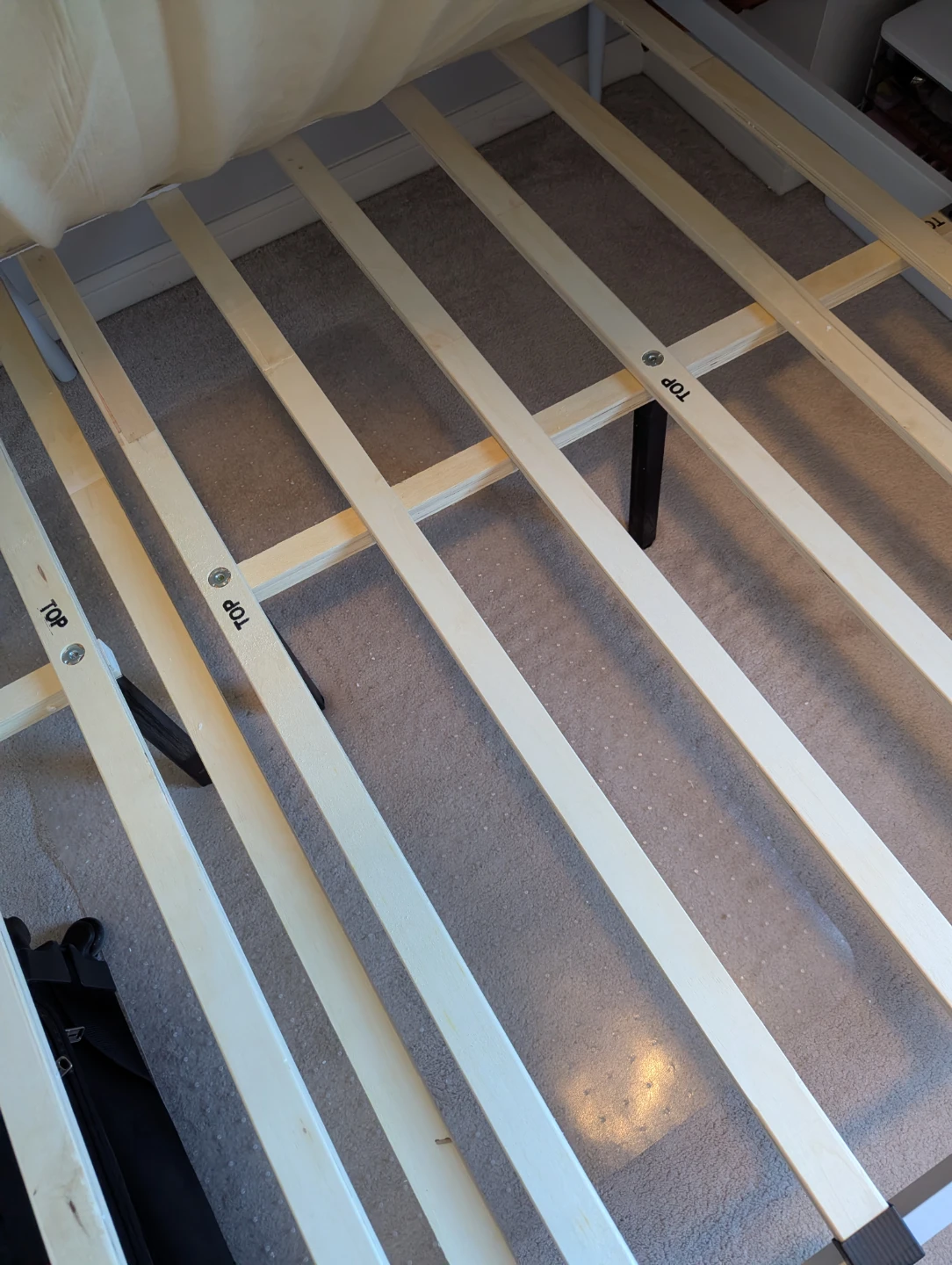 White Queen Metal Spindle Headboard Bed Frame - photo 5
