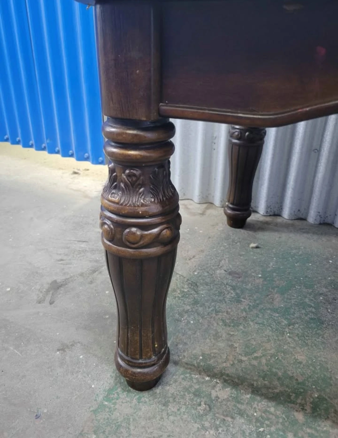 Coffee Table with Carved Details - photo 3