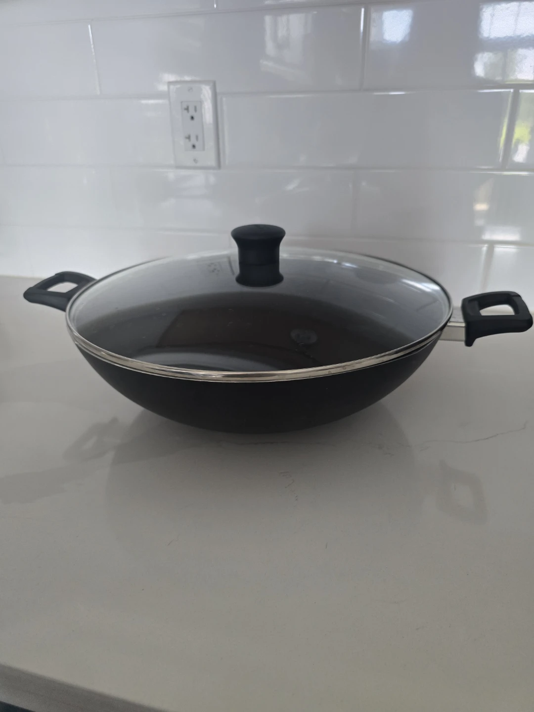 Jumbo Wok with Glass Lid
