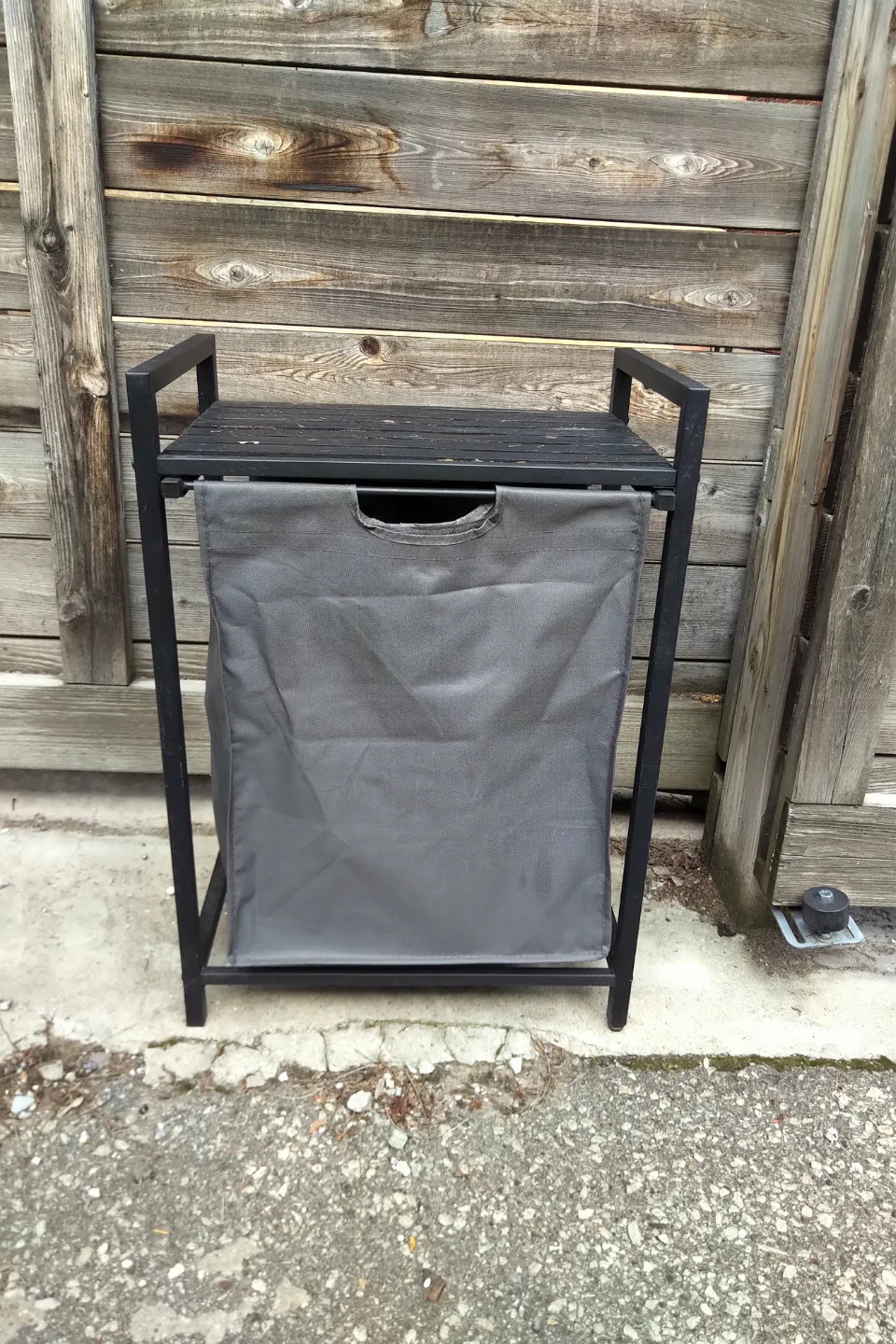 Hamper with shelf