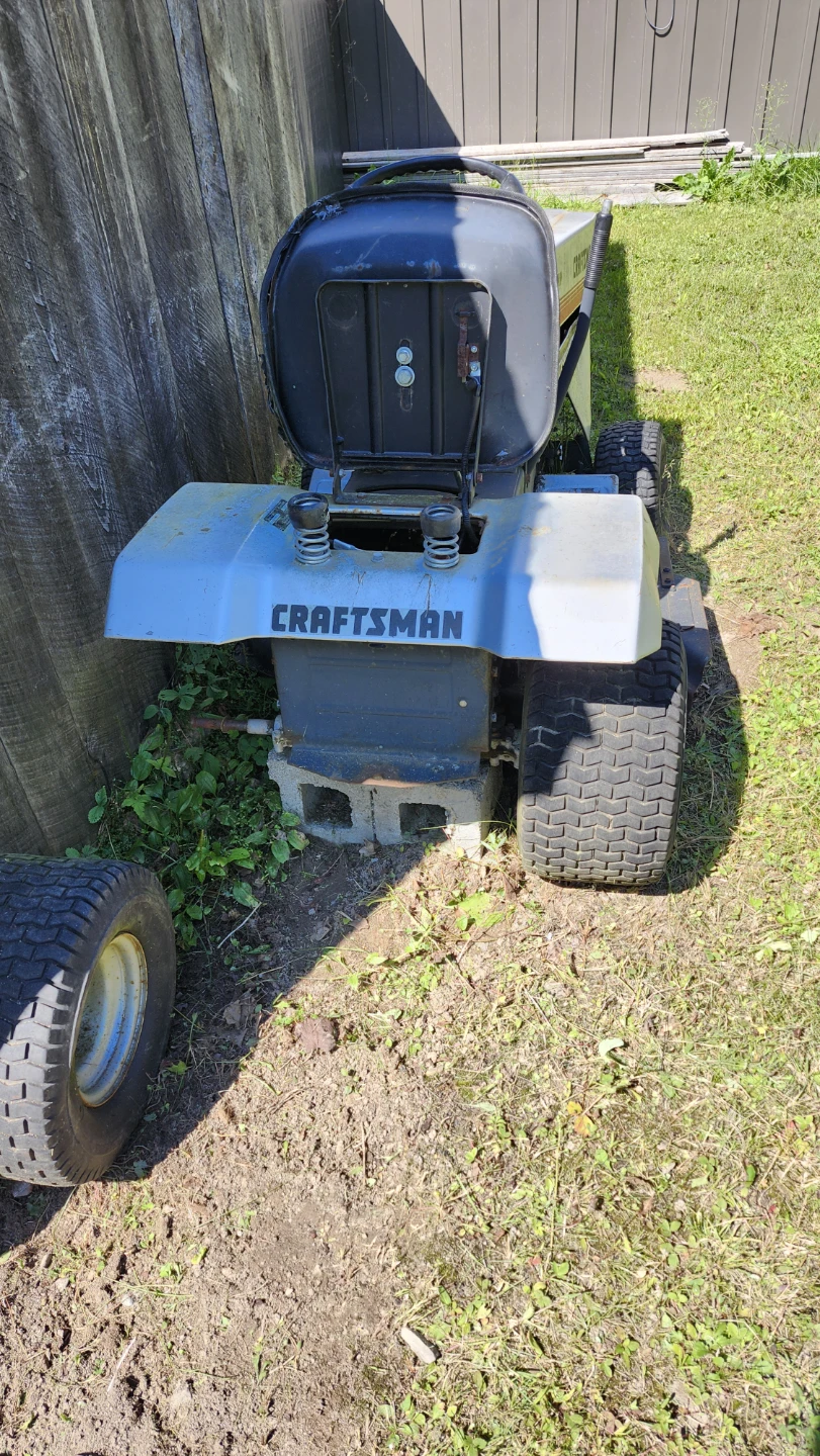 Craftsman 11 HP Riding Lawnmower - photo 2