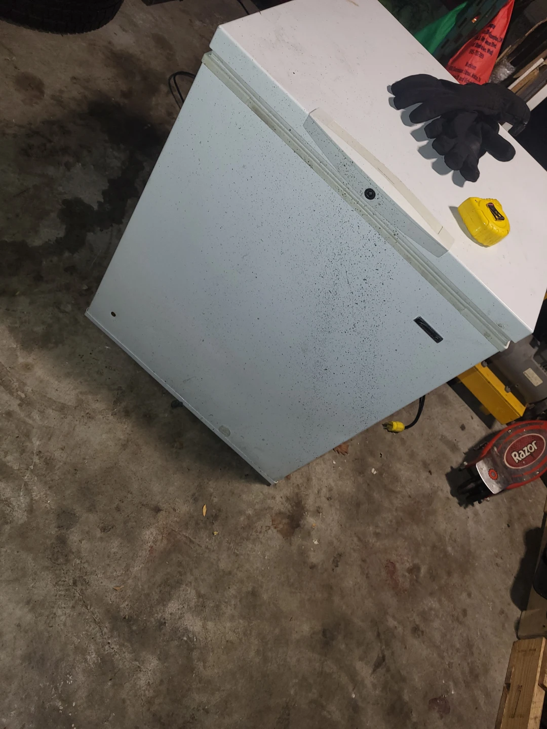 White Chest Freezer - photo 4